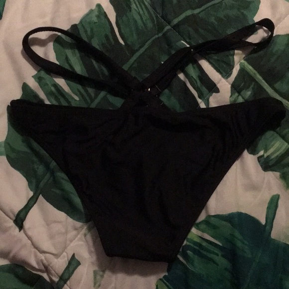 💥NWOT💥 never worn strappy black bikini - Picture 6 of 6